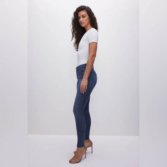 🆕 GOOD AMERICAN Good Legs Skinny Jeans - Picture 5 of 16